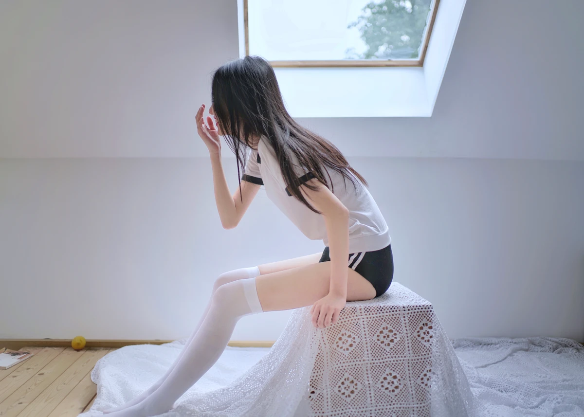 [YITUYU] 2022.12.29 Vol.2785 – Plain White in the Attic Xiaojing#[26P]-19